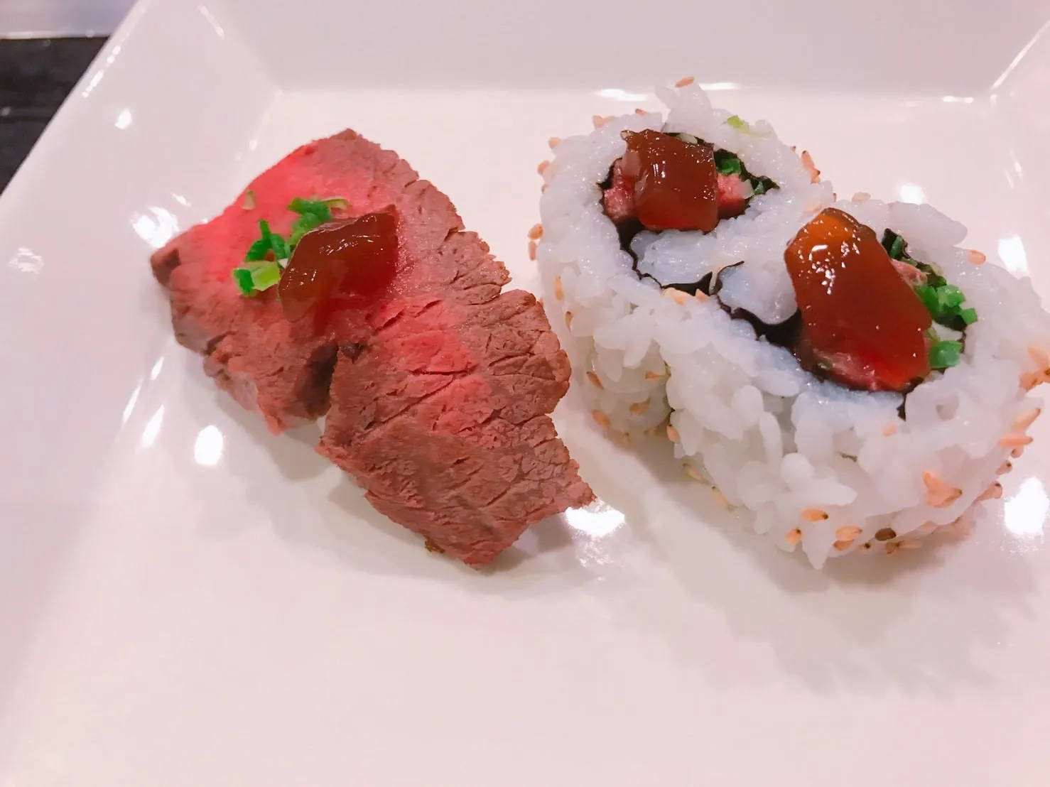 近江牛の炙り握りと巻き寿司